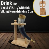 Élégant ensemble de 4 cornes à boire en corne de buffle polies, inspiré des Vikings, faites à la main, avec support en bois, décoration écologique pour la maison
