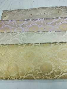 Telas de seda de brocado hechas a medida en una amplia variedad de patrones adecuados para diseñadores de vestidos y tiendas de ropa en tono Pastel - Product Image 6