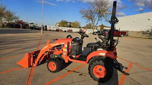 รถแทรกเตอร์ขนาดเล็กขับเคลื่อน 4 ล้อ สำหรับเครื่องยนต์ดิจิตอล Kubota 50/90/100/150 แรงม้า พร้อมปั๊มอัตโนมัติ เกียร์ฝรั่งเศส แข็งแรงทนทานสำหรับใช้งานระยะยาว - Product Image 4