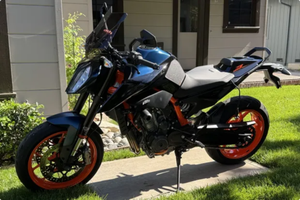 COMO NUEVO - LISTO PARA CONDUCIR - K T M 890 DUKE R 2022 - Product Image 2