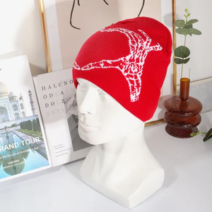 Gorro de invierno con diseño de mano Love Skull, gorro cálido para mujer, gorro de punto Jacquard con estampado de cuerpo completo - Product Image 5