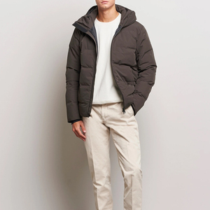 Vestes matelassées épaisses pour hommes, personnalisées OEM, coupe-vent, respirantes, écologiques, avec technologie Power Dry, en polyester de haute qualité pour l'hiver - Product Image 2