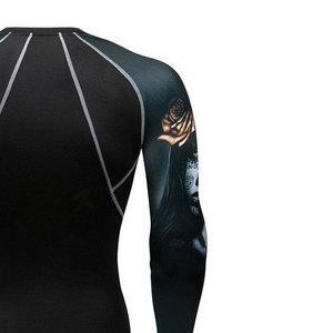 เสื้อแรชการ์ดผู้ชาย ดีไซน์ล่าสุด แบรนด์ ZATA SPORTS สีดำ แขนยาว รับสกรีนโลโก้ ผลิตจากโพลีเอสเตอร์ 100% แห้งเร็ว เป็นมิตรกับสิ่งแวดล้อม - Product Image 4