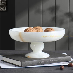 Plateau en marbre blanc poli fait main, design sur piédestal, plateau de service en pierre de luxe pour la décoration de la maison et l'utilisation hôtelière - Product Image 1