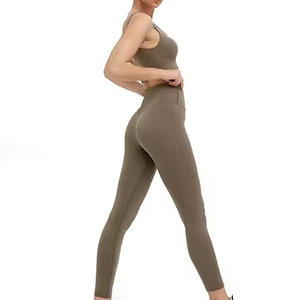 Ensemble de yoga pour femmes tendance et en promotion, nouvelle arrivée 2026, short au-dessus du genou, uni, décontracté, 2 pièces, haute qualité - Product Image 2
