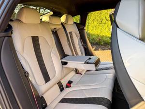 BMW X6 M Competition Sin Accidentes, con Transmisión Automática, Asientos de Cuero Oscuros e Incentivos de Envío Gratuito - Product Image 4