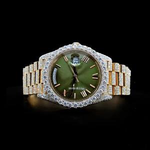 Montre de luxe Hip Hop à cadran vert avec chiffres romains entièrement automatiques, diamants Moissanite, plaqué or rose, mouvement à quartz, entièrement sertie de pierres - Product Image 1