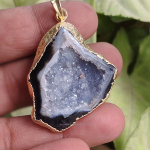 Meilleure vente Qualité supérieure Druzy Agate noire Cristal Pendentifs Collier Vente en gros Pierre semi-précieuse naturelle Artisanat Cadeau Géode - Product Image 4