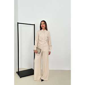 Conjunto de Traje de Dos Piezas Beige para Mujer, Disponible al por Mayor - Product Image 4