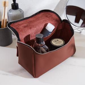 Bolsa de cosméticos de viaje de lujo personalizable de cuero de grano completo al por mayor organizador de maquillaje de cuero de gran capacidad para mujeres OEM ODM - Product Image 1