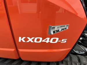   Mini-excavatrice KX040-5 - Robustesse compacte. Grande performance. - Product Image 5