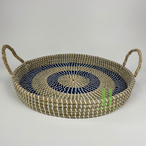 Plateau en jonc de mer Boho personnalisable de l'usine artisanale HNH avec poignée de panier ronde Plateau de service carré pour boîtes de rangement alimentaire OEM Bacs - Product Image 1