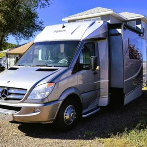 FOURNISSEUR DE CARAVANE DE LOISIR D'OCCASION 2013 Leisure Travel Unity U 2 4 M Classe B+ à vendre - Product Image 1