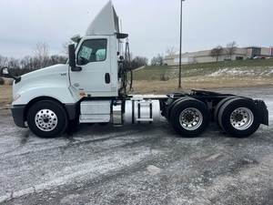 Camión de cabina diurna International LT625 2019 económico para largas distancias en venta - Product Image 5