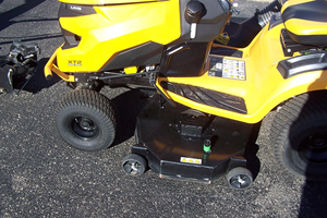 Tracteur de jardin électrique Cub Cadet XT1 LT46 Enduro Series 24HP, 4 temps, tondeuse autoportée pour grands jardins, plateau de coupe durable XT2 LX46 - Product Image 6
