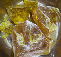 Résine de colophane de haute qualité résine de pin naturelle pour usage industriel adhésifs peintures encre d'impression en caoutchouc