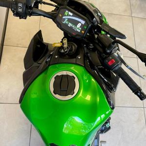 Motocyclettes Kawasaki Z900 Streetbike haute performance - Product Image 3