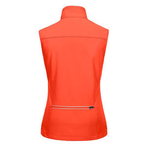 เสื้อกั๊กซอฟต์เชลล์สำหรับผู้หญิง แบบไม่มีแขน คอตั้ง มีกระเป๋า เหมาะสำหรับใส่ในฤดูหนาว กิจกรรมกลางแจ้ง  รับสกรีนโลโก้ เสื้อกั๊กซอฟต์เชลล์สำหรับผู้หญิง - Product Image 2