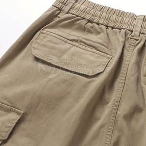 Pantalon Streetwear moderne pour hommes avec un design minimal et un matériau confortable Pantalon Streetwear pour hommes - Product Image 4