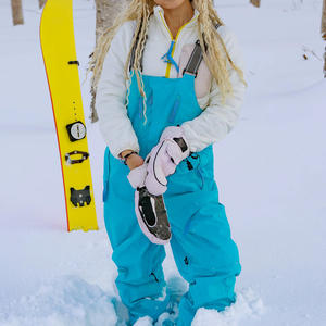 Baberos de esquí personalizados para mujer, pantalones con babero de nieve con aislamiento impermeable y logotipo impreso, ropa de esquí de invierno, servicio OEM ODM disponible - Product Image 4