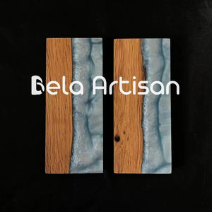 Cuchillo de Cocina Hecho a Mano con Mango de Madera y Resina, Resina Epoxi y Escala de Madera - Product Image 1