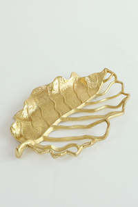 Nuevas bandejas decorativas de Metal dorado Bandejas de Metal al por mayor Platos y platos decorativos de mesa de Color dorado Diseño único - Product Image 5