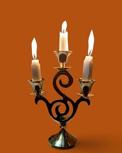 ที่ใส่ชาดอกบัวทองเหลืองที่ใส่เทียนแบบแขวนดอกดาวเรืองสำหรับใส่ในห้องโถงห้อง Pooja เทศกาลตกแต่งบ้านสำหรับ Diwali - Product Image 1