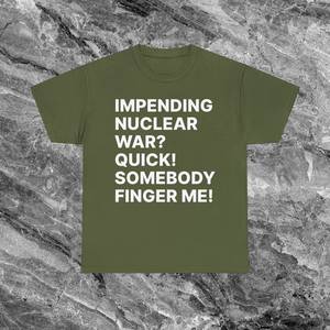 T-shirt divertente con meme, a maniche corte, girocollo unisex, stampa digitale, per adulti, ironica, sarcastica, regalo scherzoso, maglietta con messaggio 'Cursed' - Product Image 1