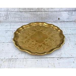 Plateau de service classique en laiton poli, idéal pour les fêtes élégantes à la maison et une belle décoration de table avec une brillance intemporelle - Product Image 4