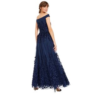 Abito da sera lungo Adrianna Papell da donna, blu navy, taglia 6, senza maniche, con spalle scoperte, linea vita naturale, in chiffon - Product Image 2