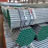 Tuyau en acier galvanisé Q355 pour structure de clôture de circulation, revêtement en zinc par trempage à chaud, conformité ASTM GB EN BS, diamètre extérieur personnalisé, découpe et perçage sur mesure