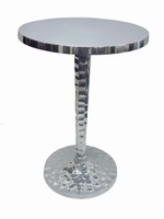 Table d'appoint ronde en aluminium de luxe, table d'appoint moderne dorée avec design Rabeh pour la fabrication à domicile