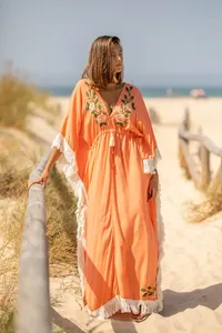 Lujoso vestido Maxi bordado bohemio profundo cuello en V tela de rayón con vestido de noche de encaje para damas vestido largo Maxi - Product Image 5