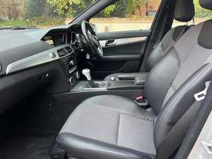 MERCEDES-BENZ Clase C USADO con Volante a la Izquierda/Derecha - Product Image 3