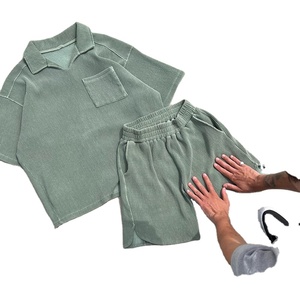 OEM ropa de hombre personalizada verano logotipo personalizado conjuntos de pana Casual manga corta botón Color sólido pantalones cortos y camisa conjunto para los hombres - Product Image 1