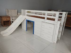 Lit Dreamer Low Loft Lit en bois pour enfants avec fenêtre et échelle grande quantité pas cher et facile à assembler - Product Image 3