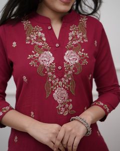 Ensemble Kurti en rayonne de designer indien pakistanais avec pantalon et dupatta pour les fêtes, les mariages, les occasions décontractées, le travail de bureau, les tenues formelles pour femmes - Product Image 2