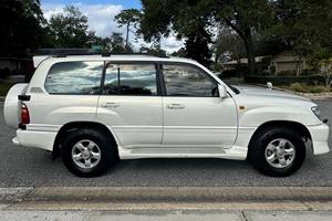 Toyota Land Cruiser VXL Limited 1998 - Product Image 2