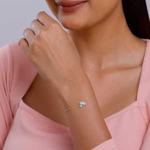 Pulsera de oro Lotus Glow Lab-Grown Diamond Fine Charm - Product Image 3