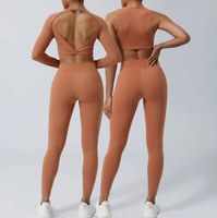 Set Olahraga Wanita 2 Potong Pakaian Yoga Gym Solid Seamless Celana Pinggang Elastis Sport Bra Bernapas Cepat Kering Spandex/Polyester