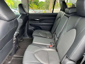 Vehículo Usado de Segunda Mano de Alta Calidad en Venta, SUV Crossover Mediano 2023-2025, Transmisión Automática, Interior Premium - Product Image 4