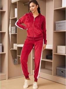 Survêtement à capuche en velours pour femme | Ensemble de survêtements 2 pièces | Vêtements d'hiver élégants et confortables | Fabricant et exportateur - Product Image 2