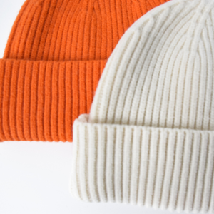 2026 fabricantes de alta calidad al por mayor sombrero de invierno equipado cálido acrílico Color sólido Unisex Jacquard bordado gorro personalizado - Product Image 4