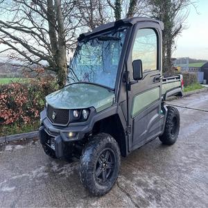 Véhicule utilitaire John Deere Gator XUV865, livraison rapide pour les besoins urgents dans le secteur de la construction, du paysage et de l'agriculture. - Product Image 5