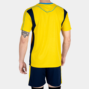 Uniforme de Voleibol Sublimado para Hombre, Color Sólido, 100% Poliéster, Suave, Transpirable, de Secado Rápido, con Nombre de Equipo Personalizado - Product Image 3