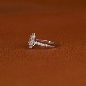 Anillo de compromiso de oro blanco sólido de 14 quilates con diseño personalizado, corte Asscher, Diamante cultivado en laboratorio, halo de dos lados, estilo moderno, certificado IGI - Product Image 2