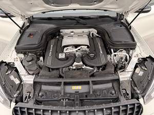 Mercedes-AMG GLC 63 2021 d'occasion en bon état, 1 propriétaire, 469 ch, V8 biturbo, transmission intégrale, Designo Diamond White - Product Image 6