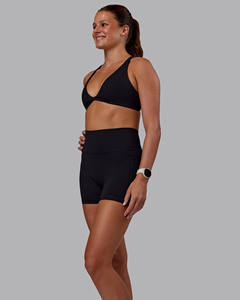 Soutien-gorge et short de sport agile de couleur noire personnalisés en gros ensembles pour femmes ensemble de 2 pièces d'entraînement de gymnastique respirant ensemble de plage pour femmes d'été - Product Image 2