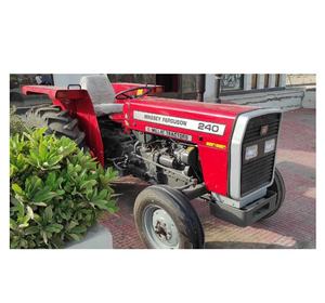 Tracteur Massey Ferguson 240 4WD à vendre nouvel état excellent pour une utilisation agricole grande forme avec composants de l'engrenage du moteur de base - Product Image 5