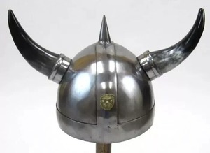 Casco de cuerno vikingo medieval temprano, casco de disfraz griego portátil para acampar y cuchillos de Recreaciones históricas - Product Image 5